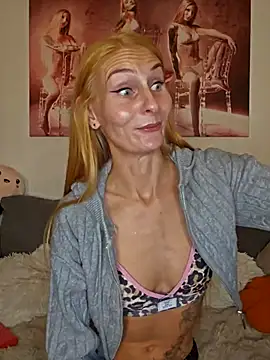 LessiaMia online show from 10.26.25