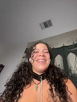 Snapshot of Bigbuttbrooklynn chatting on 02.03.25 Bigbuttbrooklynn online show from 02.03.25