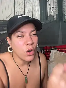 Snapshot of Bigbuttbrooklynn chatting on 02.20.25 Bigbuttbrooklynn online show from 02.20.25