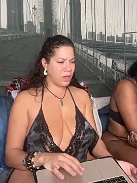 Snapshot of Bigbuttbrooklynn chatting on 02.23.25 Bigbuttbrooklynn online show from 02.23.25