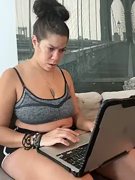 Snapshot of Bigbuttbrooklynn chatting on 02.28.25 Bigbuttbrooklynn online show from 02.28.25