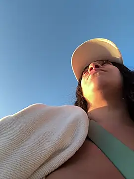 Snapshot of Bigbuttbrooklynn chatting on 03.20.25 Bigbuttbrooklynn online show from 03.20.25