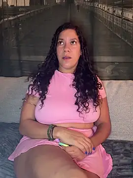 Snapshot of Bigbuttbrooklynn chatting on 10.19.25 Bigbuttbrooklynn online show from 10.19.25