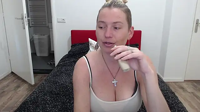 Snapshot of cumfun chatting on 01.13.25 cumfun online show from 01.13.25