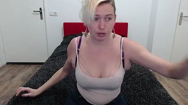 Snapshot of cumfun chatting on 01.20.25 cumfun online show from 01.20.25