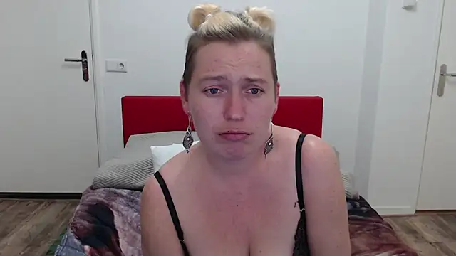 Snapshot of cumfun chatting on 02.04.25 cumfun online show from 02.04.25