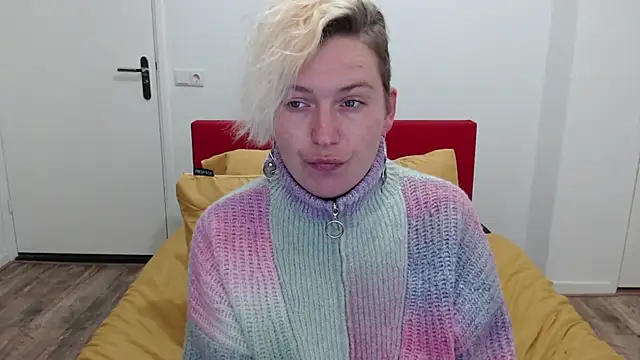 Snapshot of cumfun chatting on 02.16.25 cumfun online show from 02.16.25