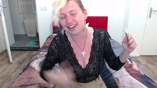 Snapshot of cumfun chatting on 03.06.25 cumfun online show from 03.06.25