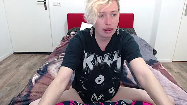 Snapshot of cumfun chatting on 03.07.25 cumfun online show from 03.07.25