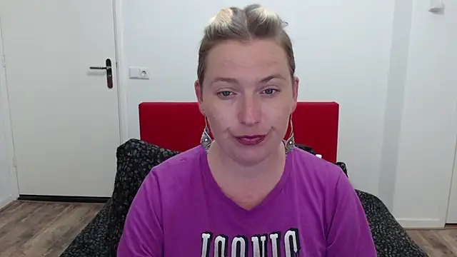 Snapshot of cumfun chatting on 03.10.25 cumfun online show from 03.10.25