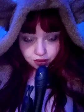 Snapshot of persefone97 chatting on 10.30.25 persefone97 online show from 10.30.25