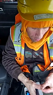 HandsumHungDaddy online show from 01.07.25