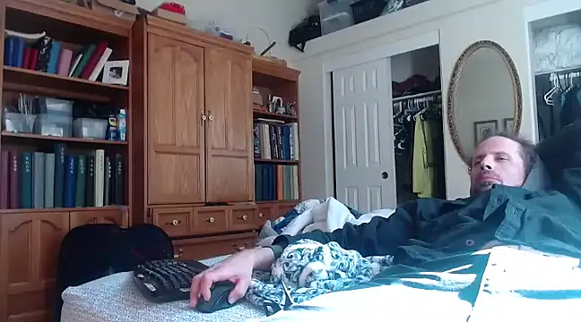 HandsumHungDaddy online show from 03.17.25