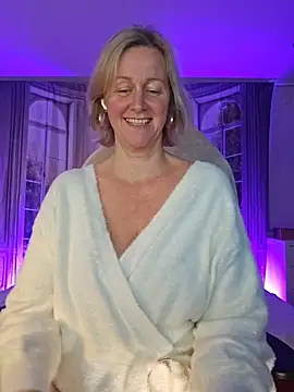 Snapshot of MarleneBloem chatting on 11.07.25 MarleneBloem online show from 11.07.25