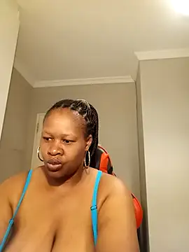 Snapshot of bustylisa1983 chatting on 03.15.26 bustylisa1983 online show from 03.15.26