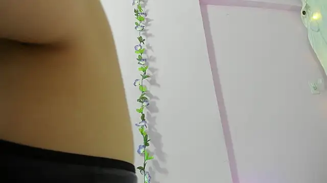 Samanta roberts1 online show from 01.23.25