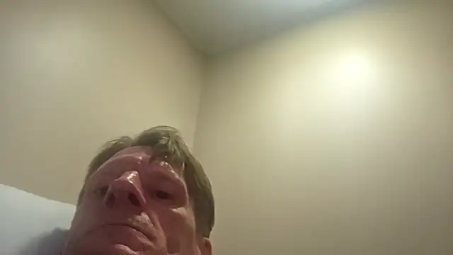 Travislovescum online show from 03.01.26