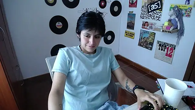 9 Fernanda 9 online show from 02.28.25
