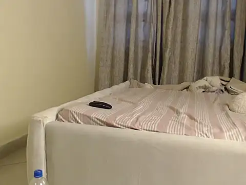 CurvyGlass online show from 01.08.25