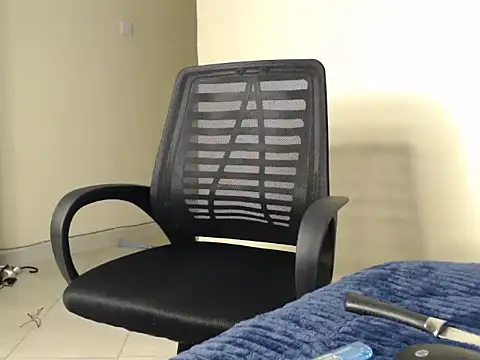 CurvyGlass online show from 01.10.25