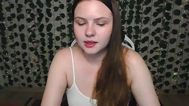 IxxiLiana online show from 12.02.24