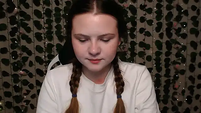 IxxiLiana online show from 12.07.24