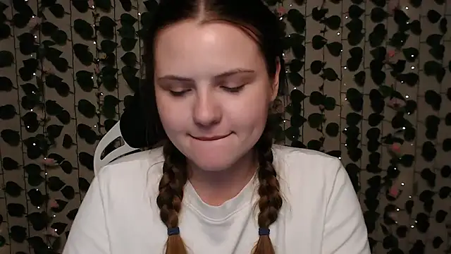 IxxiLiana online show from 12.07.24
