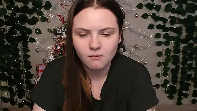 IxxiLiana online show from 12.17.24