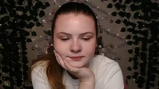 IxxiLiana online show from 12.19.24