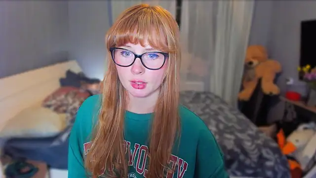 Snapshot of KlementinaBbG chatting on 10.05.25 KlementinaBbG online show from 10.05.25