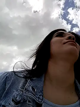 ambar-adaams online show from 12.19.24