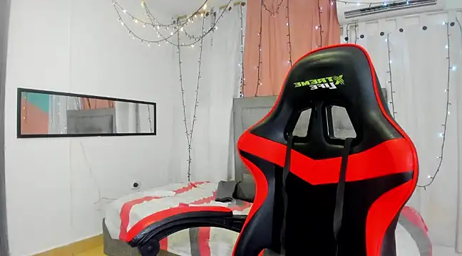 megan kis9 online show from 03.19.25
