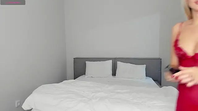 sarahphyllis online show from 11.10.25