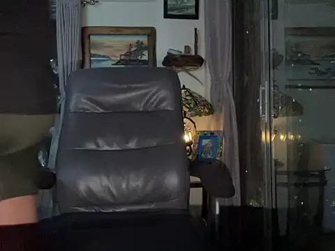 Snapshot of ThickDick_Daddy chatting on 06.03.26 ThickDick Daddy online show from 06.03.26