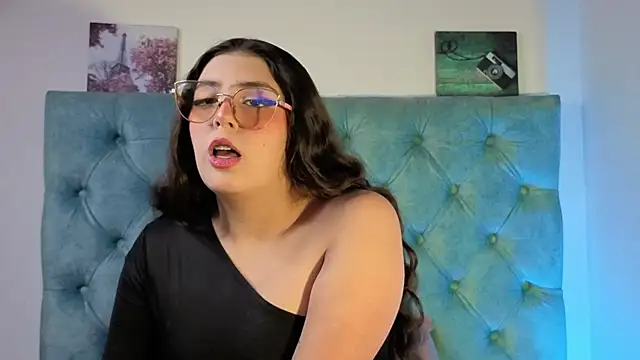 Paola Lyon  online show from 09.24.25