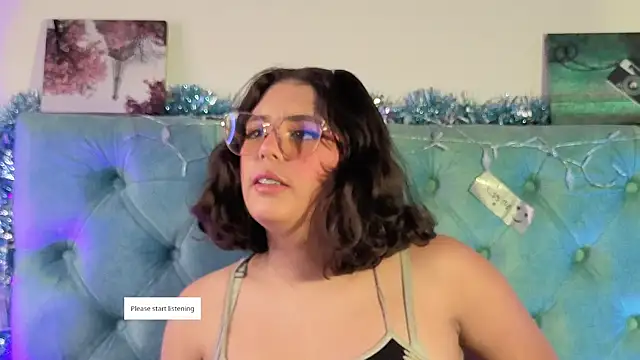 Paola Lyon  online show from 01.07.26