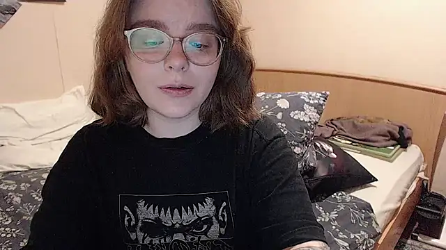 Snapshot of Chmiri_cb chatting on 09.25.25 Chmiri cb online show from 09.25.25