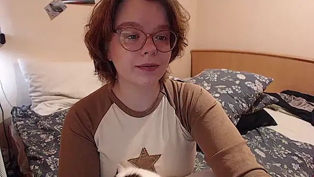 Snapshot of Chmiri_cb chatting on 10.04.25 Chmiri cb online show from 10.04.25