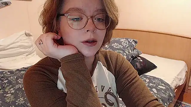 Snapshot of Chmiri_cb chatting on 10.21.25 Chmiri cb online show from 10.21.25