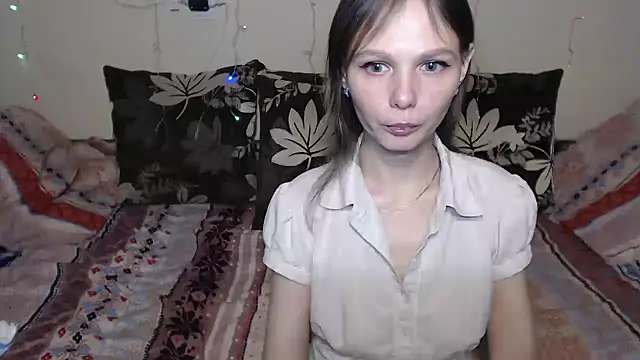 Snapshot of Nika_Shiny chatting on 01.05.25 Nika Shiny online show from 01.05.25