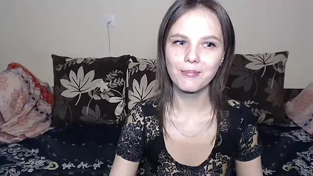 Snapshot of Nika_Shiny chatting on 01.25.25 Nika Shiny online show from 01.25.25