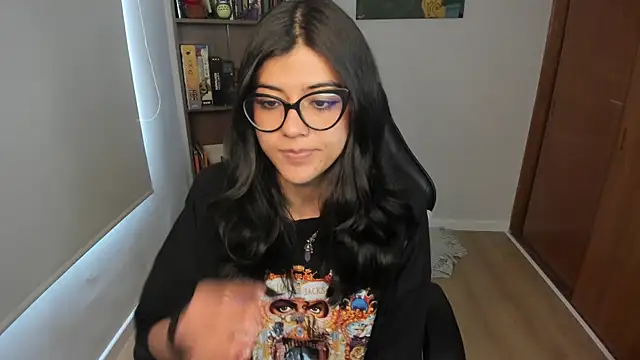 valerie  skyy online show from 12.19.25