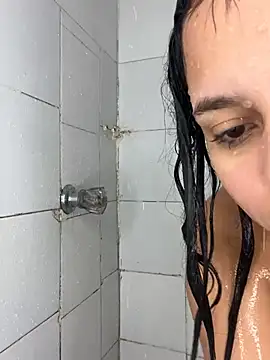 pamela anderson  online show from 12.12.24