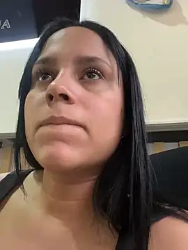 pamela anderson  online show from 12.23.24