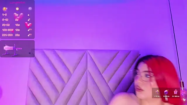 Snapshot of EmmaSwift_ chatting on 02.02.26 EmmaSwift online show from 02.02.26