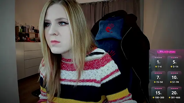 Olivia Munk online show from 09.23.25