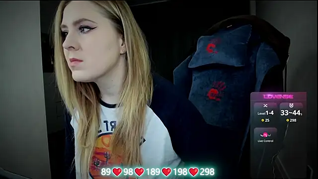 Olivia Munk online show from 11.19.25