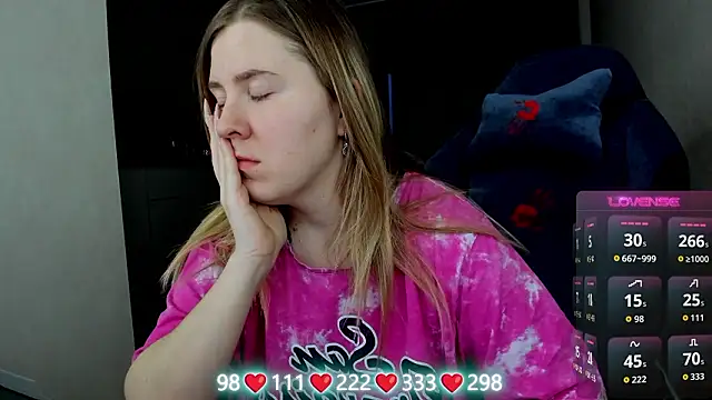 Olivia Munk online show from 03.13.26