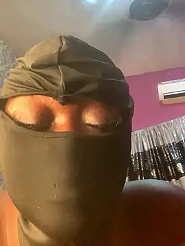 Snapshot of sweet1111 chatting on 12.08.24 sweet1111 online show from 12.08.24