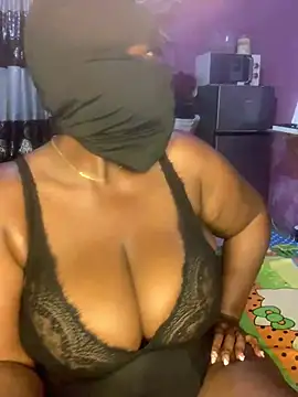 Snapshot of sweet1111 chatting on 12.23.24 sweet1111 online show from 12.23.24